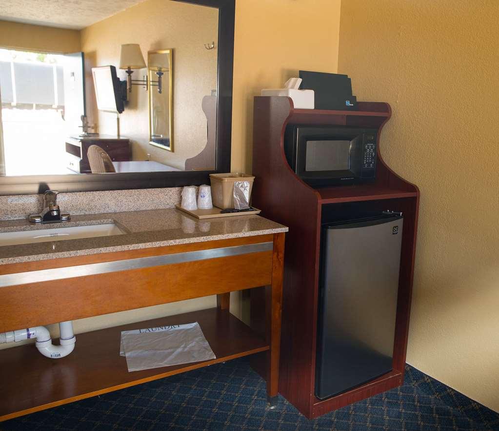 Americas Best Value Inn - Monroeville Pokoj fotografie